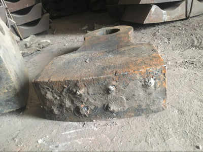 耐磨合金箱式破碎機錘頭 提升粉碎設(shè)備性能的關(guān)鍵配件